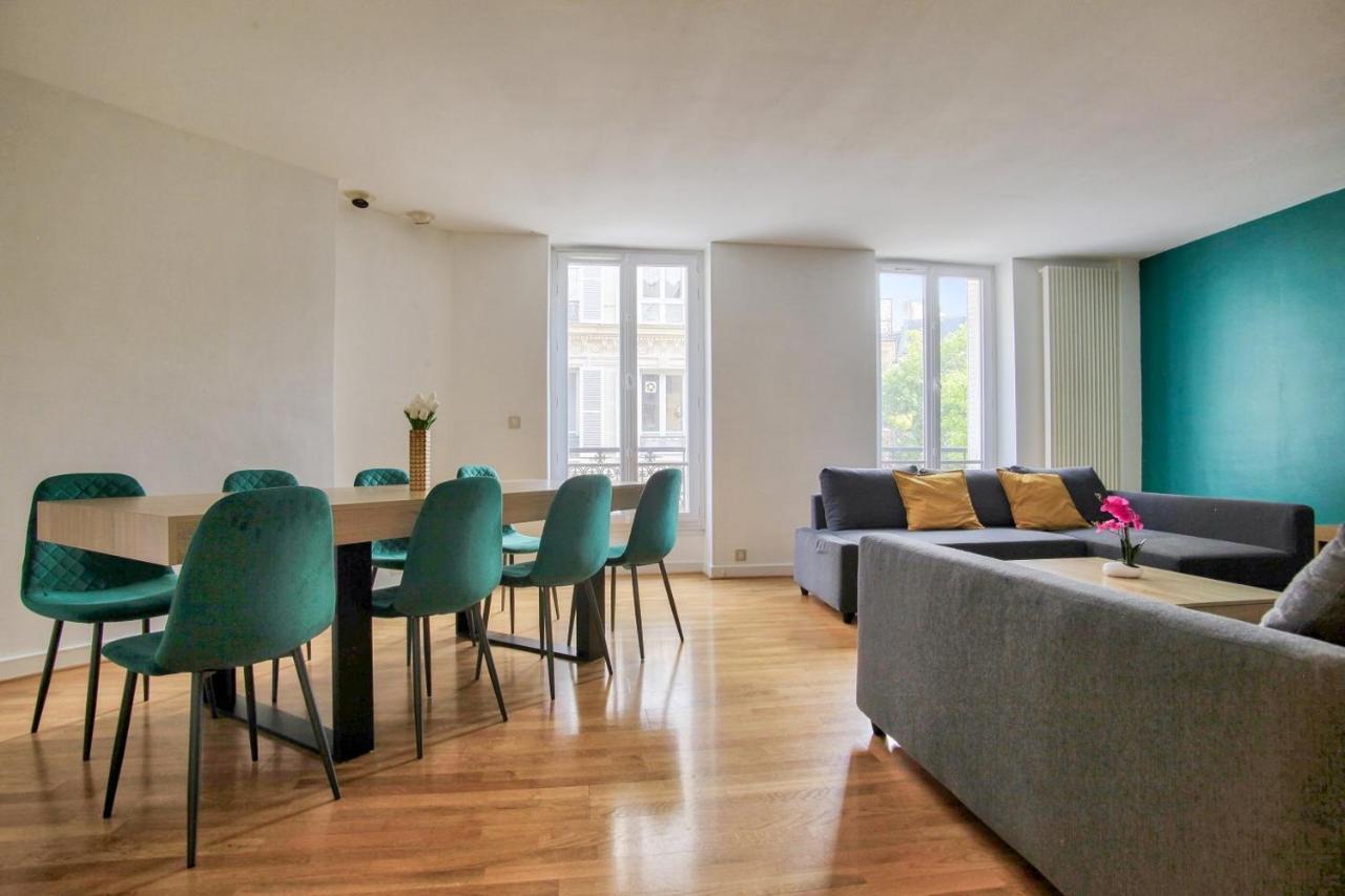 2 Bedrooms Tour Eiffel Breteuil Parigi Esterno foto