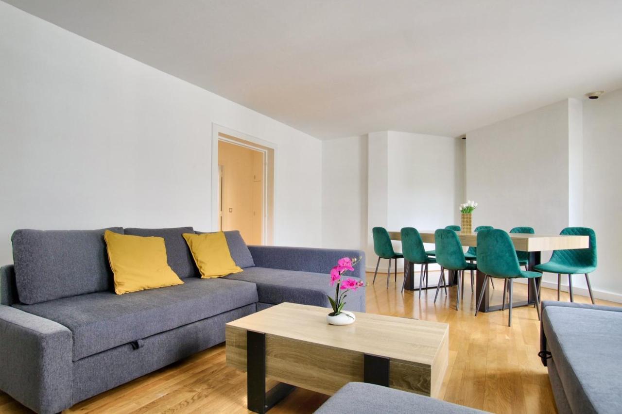 2 Bedrooms Tour Eiffel Breteuil Parigi Esterno foto